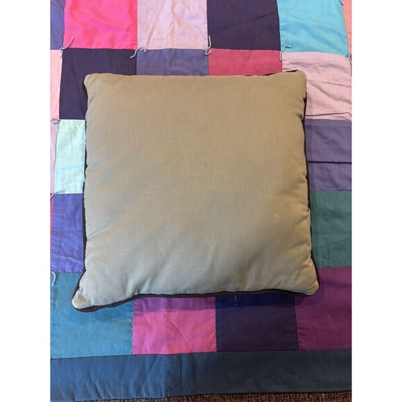 Lot of 3 VINTAGE Hand Made Quilt 51”x71”, 14.5x14.5” Pillow & 19”x19” Pillow - Picture 7 of 9